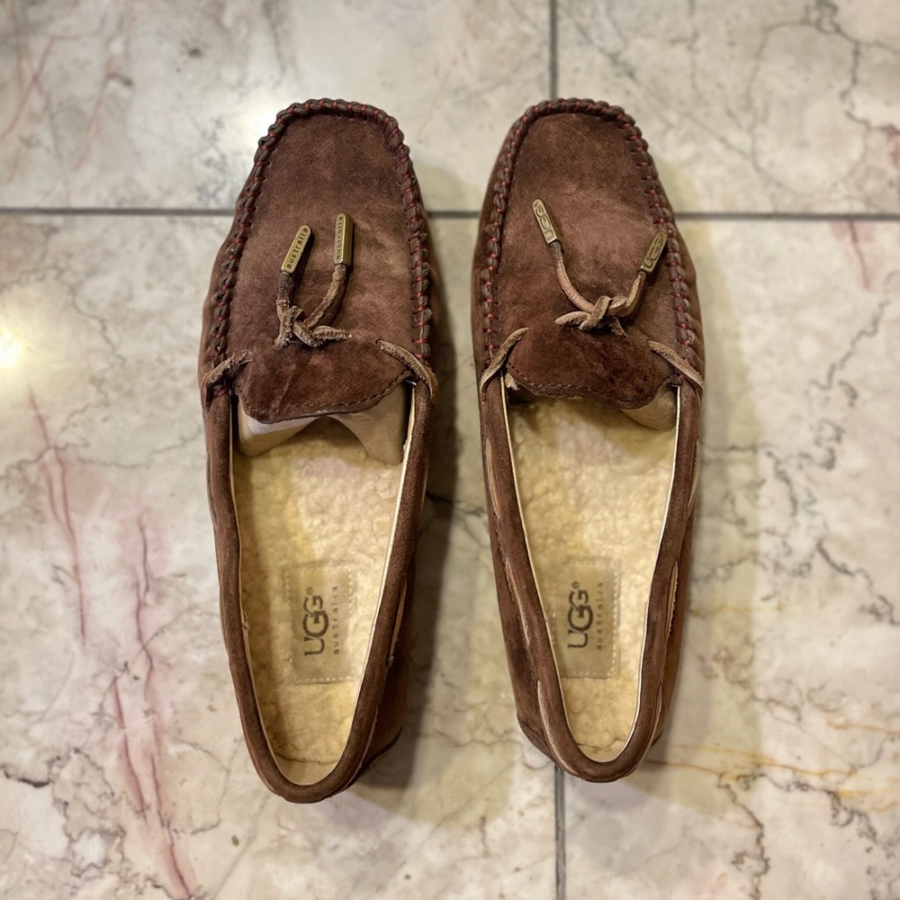 UGG